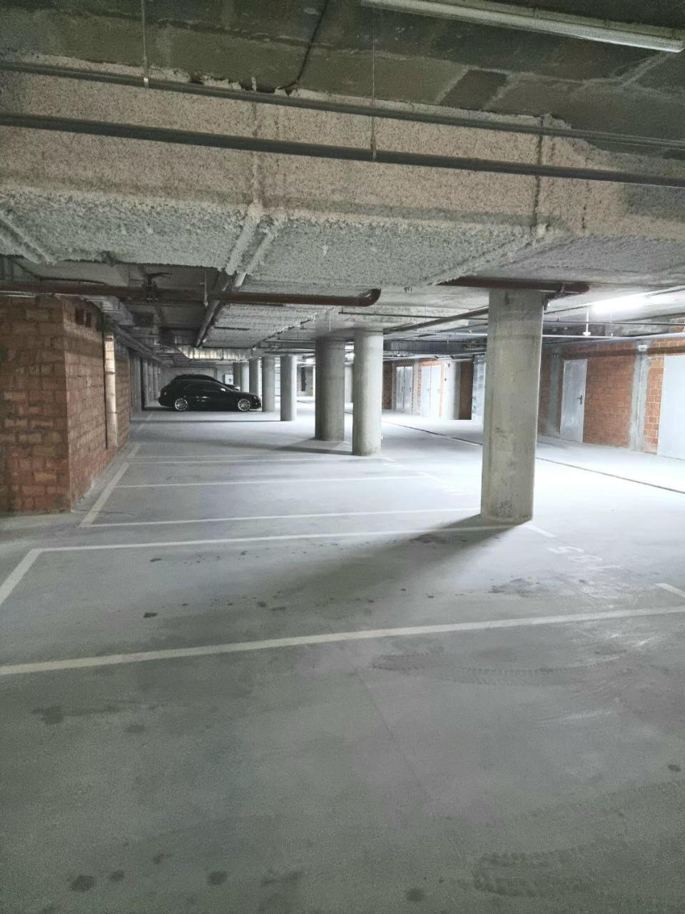 Your Apartment Kharkivska 基輔 外观 照片